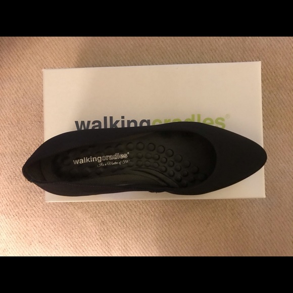 Walking Cradles Woman’s Shoes - Picture 4 of 10